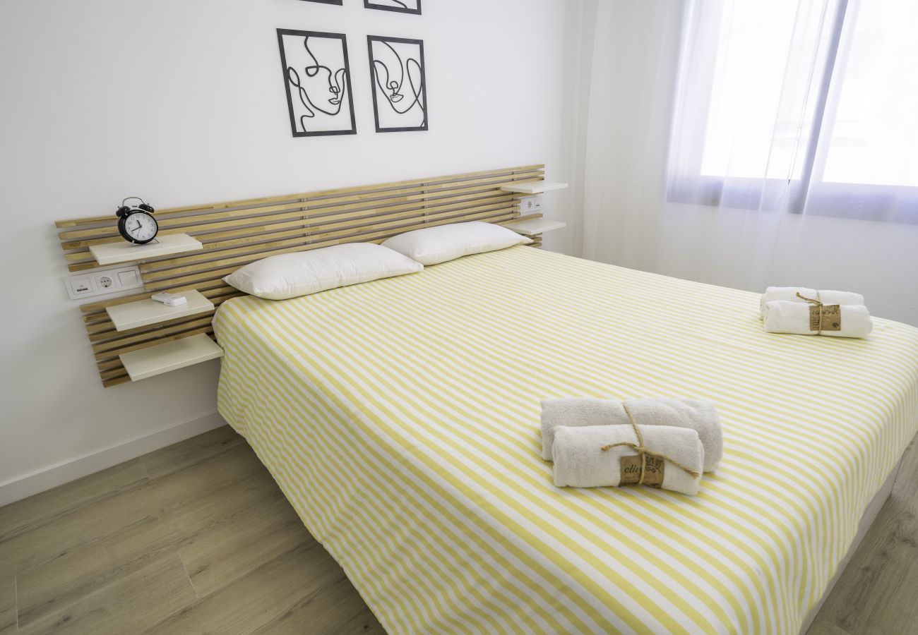 Apartment in Pineda de Mar - HomeHolidaysRentals Kala - Costa Barcelona