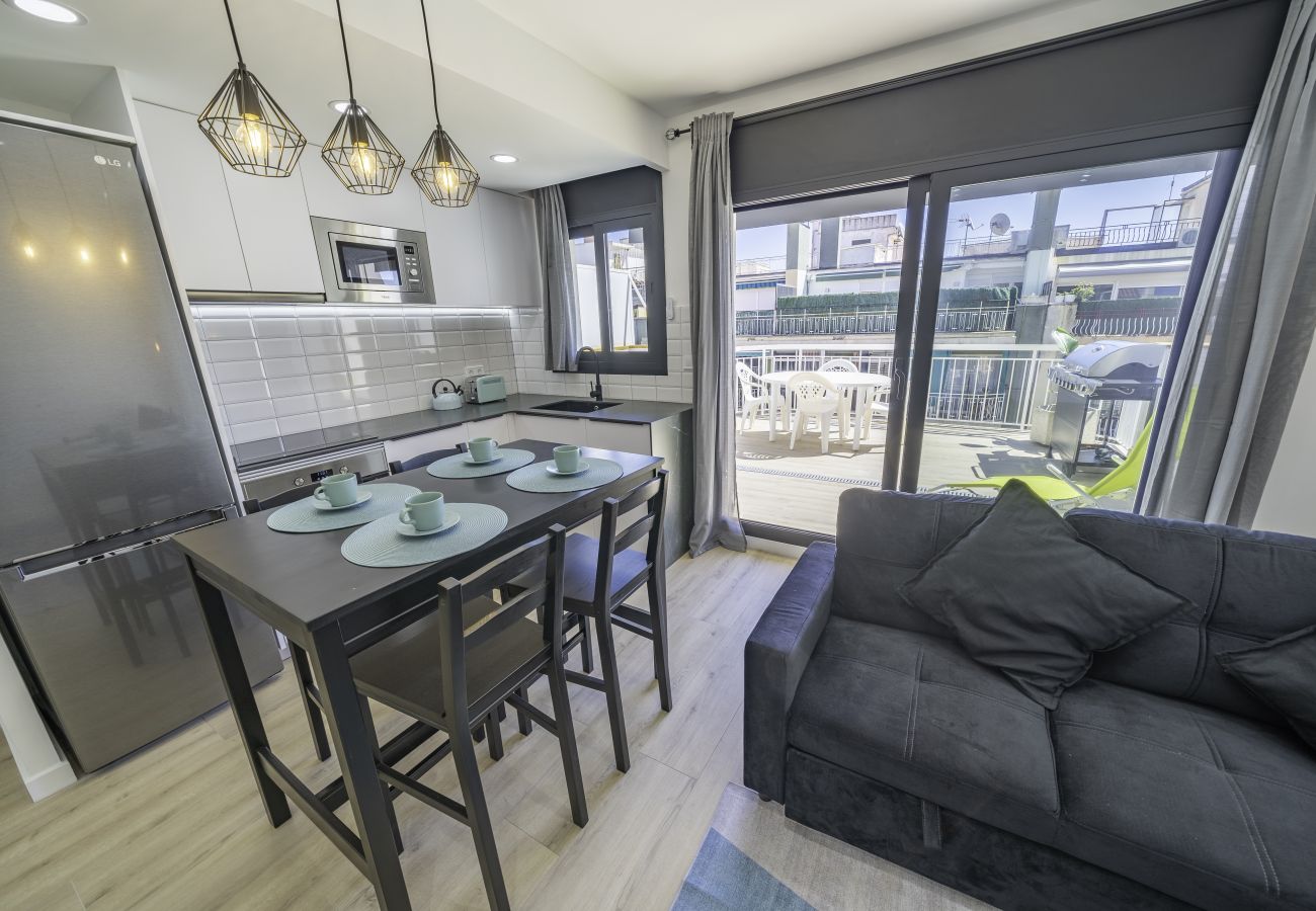 Apartment in Pineda de Mar - HomeHolidaysRentals Kala - Costa Barcelona