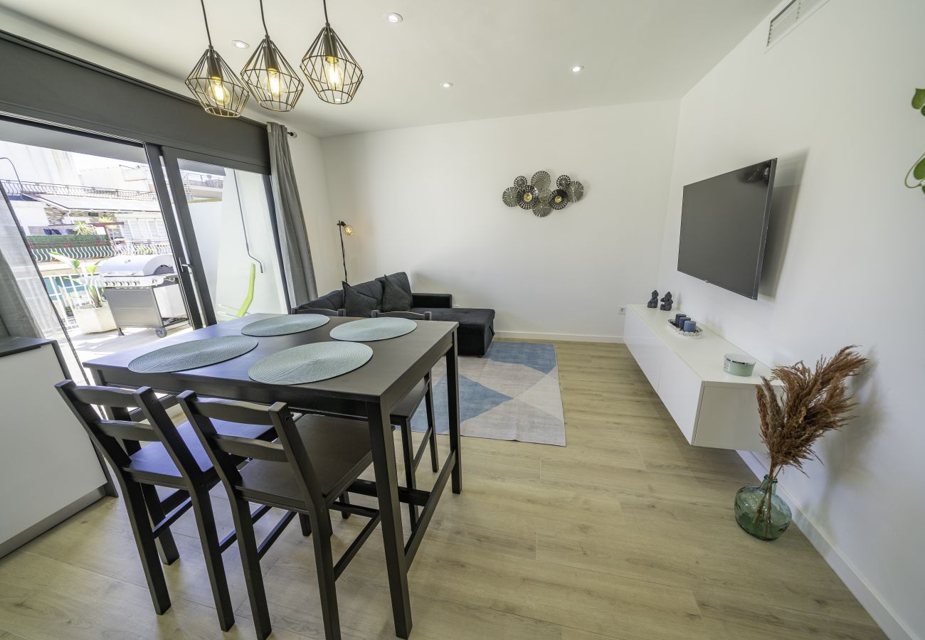Apartment in Pineda de Mar - HomeHolidaysRentals Kala - Costa Barcelona