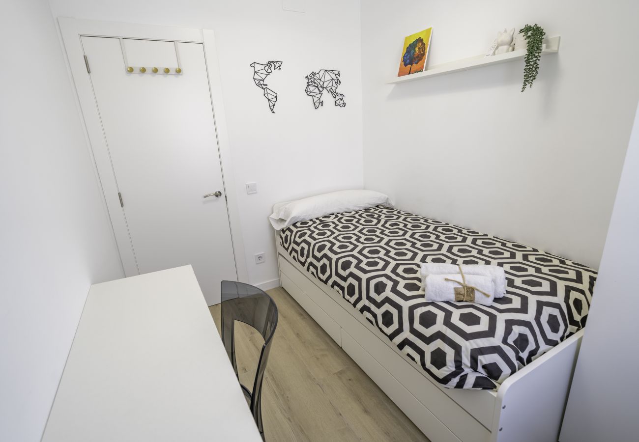 Apartment in Pineda de Mar - HomeHolidaysRentals Kala - Costa Barcelona