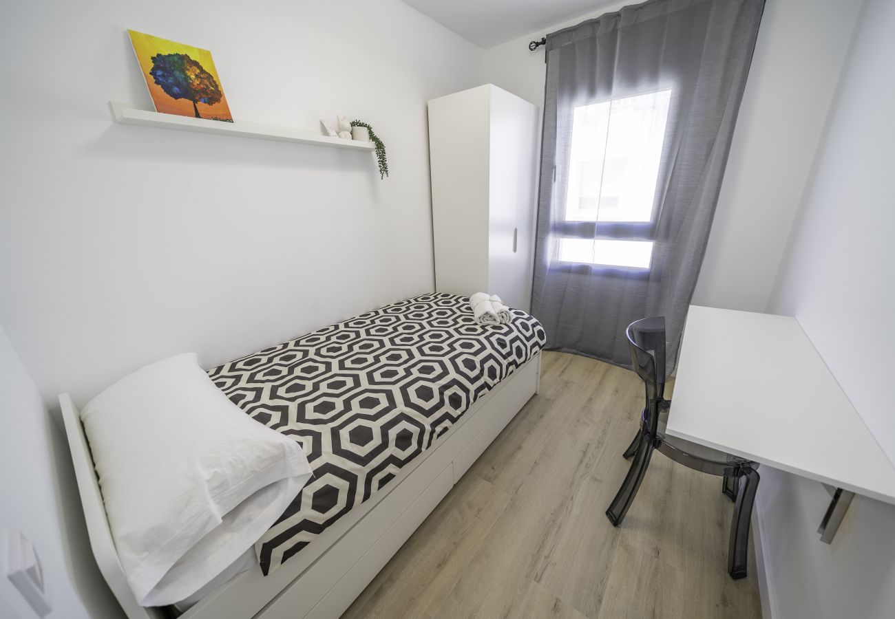Apartment in Pineda de Mar - HomeHolidaysRentals Kala - Costa Barcelona