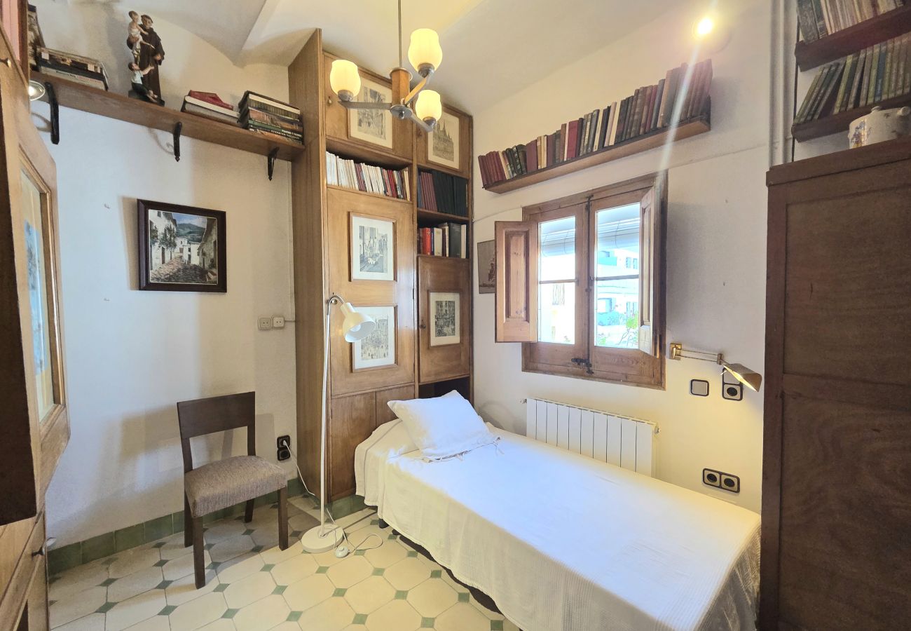 Townhouse in Sant Pol de Mar - HomeHolidaysRentals  Villa Mediterranea- Costa Bar