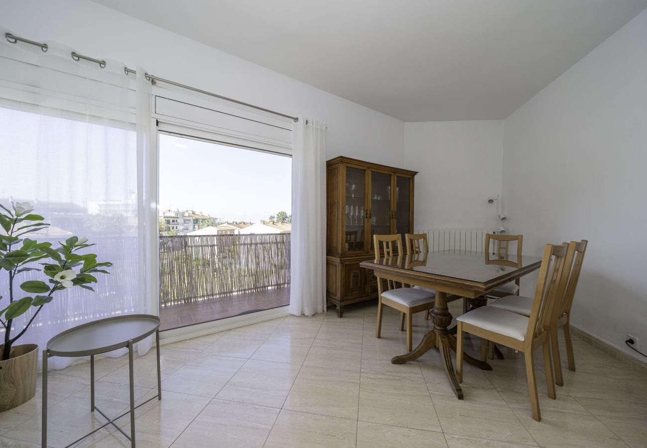 Apartment in Pineda de Mar - HomeHolidaysRentals Olai - Costa Barcelona