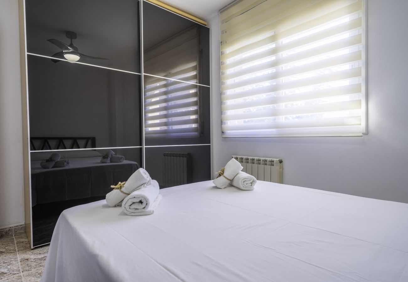 Apartment in Pineda de Mar - HomeHolidaysRentals Coquette - Costa Barcelona