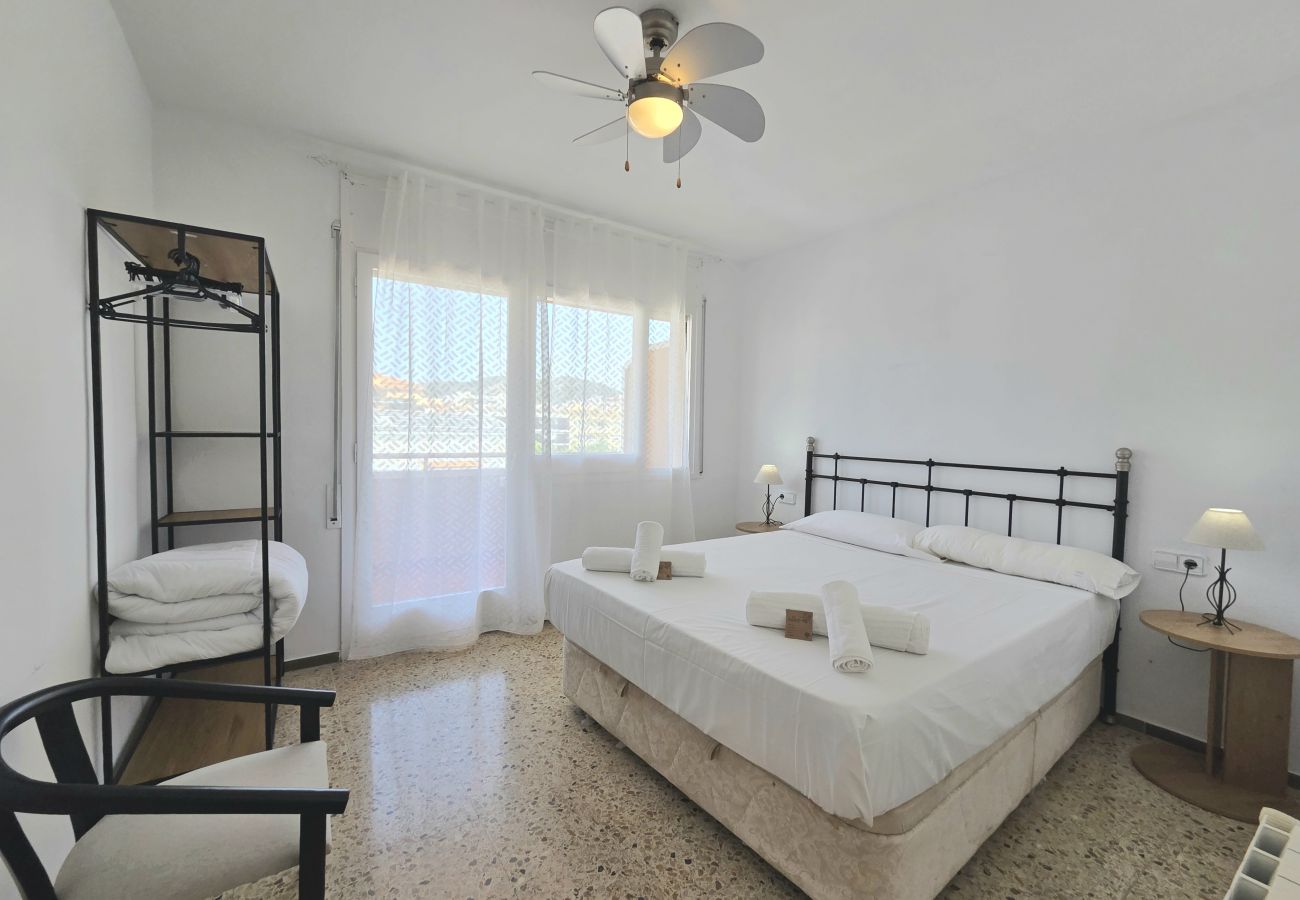 Apartment in Pineda de Mar - HomeHolidaysRentals Magic - Costa Barcelona