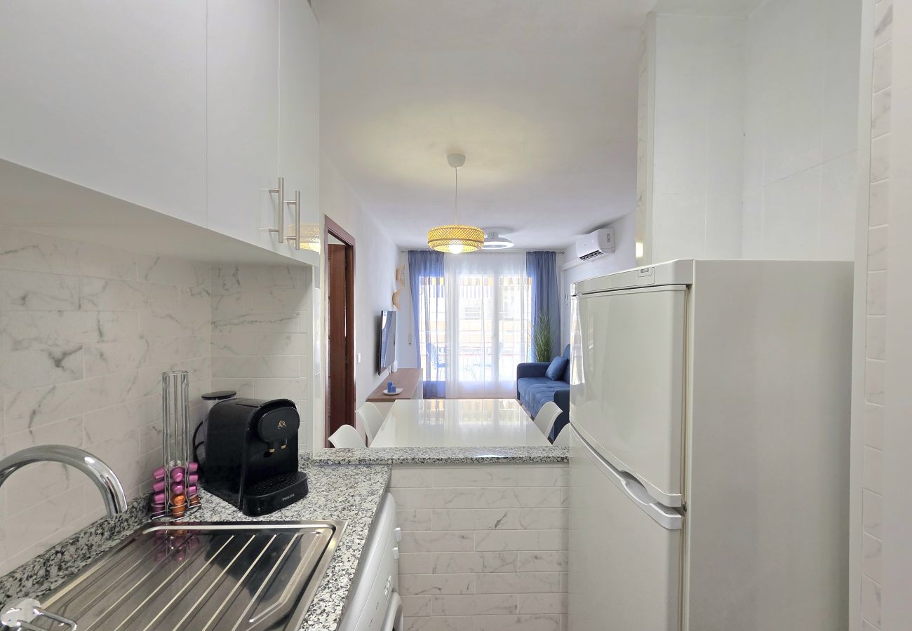 Apartment in Pineda de Mar - HomeHolidaysRentals Luka - Costa Barcelona