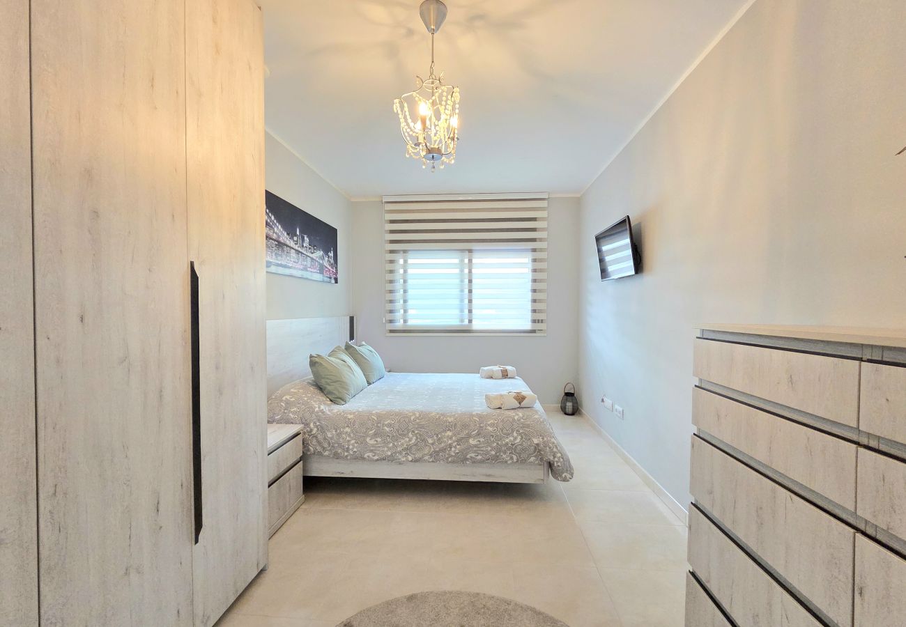 Apartment in Pineda de Mar - HomeHolidaysRentals Brisol - Costa Barcelona